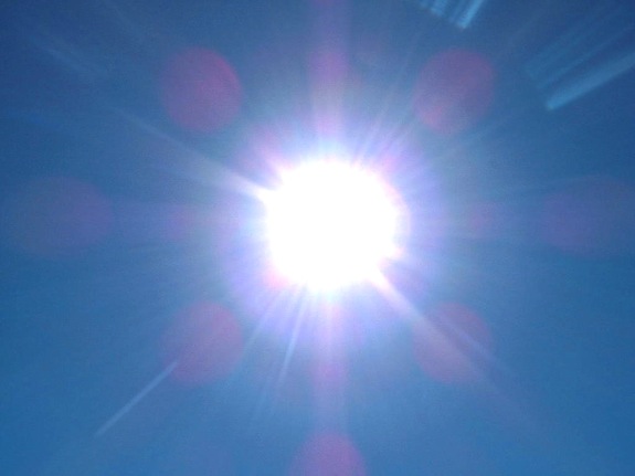 Sun-protection-summer-sky-uv-care